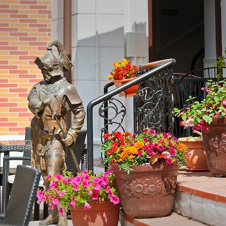 Hotel Bastion سِنايا المظهر الخارجي الصورة