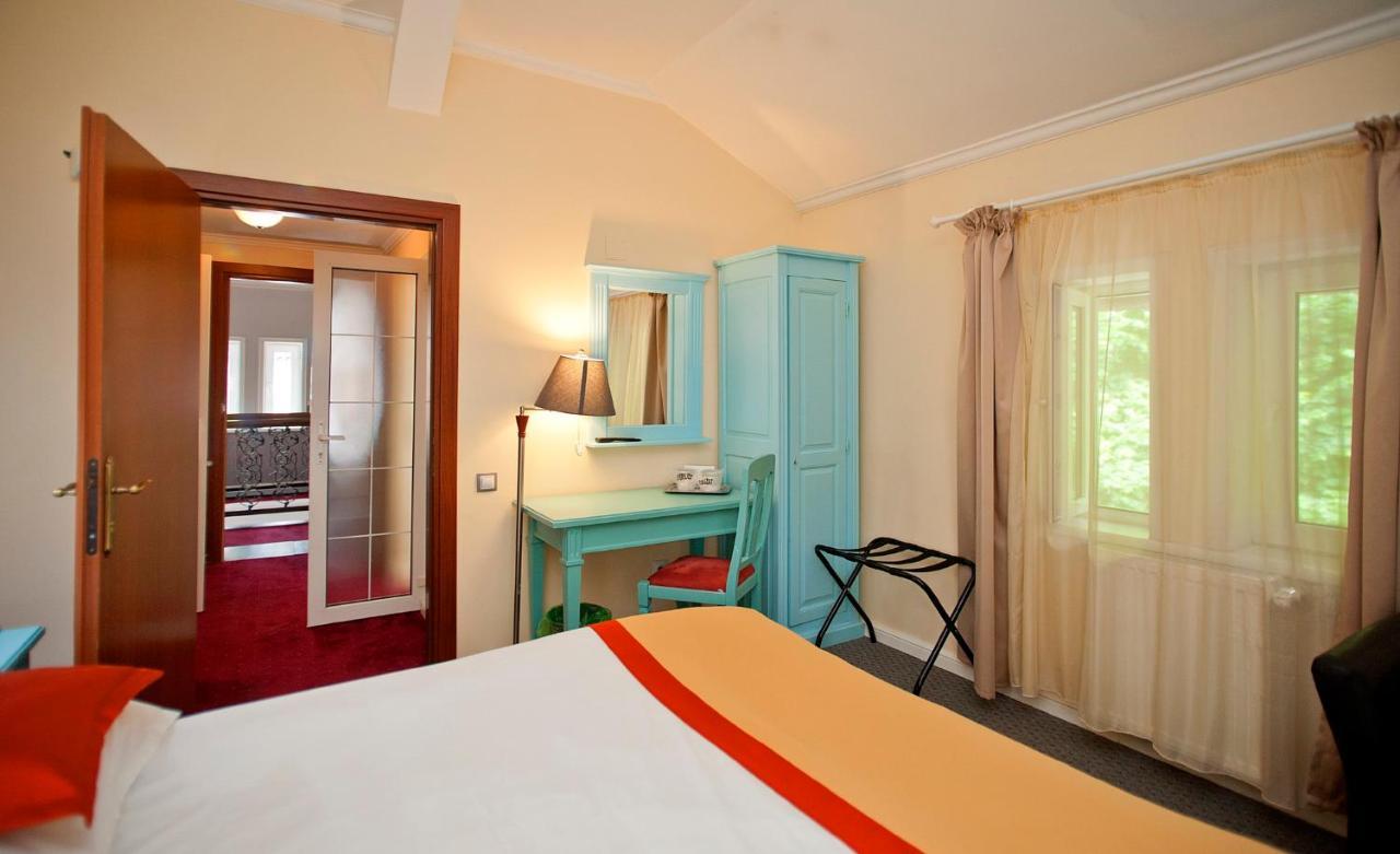 Hotel Bastion سِنايا المظهر الخارجي الصورة